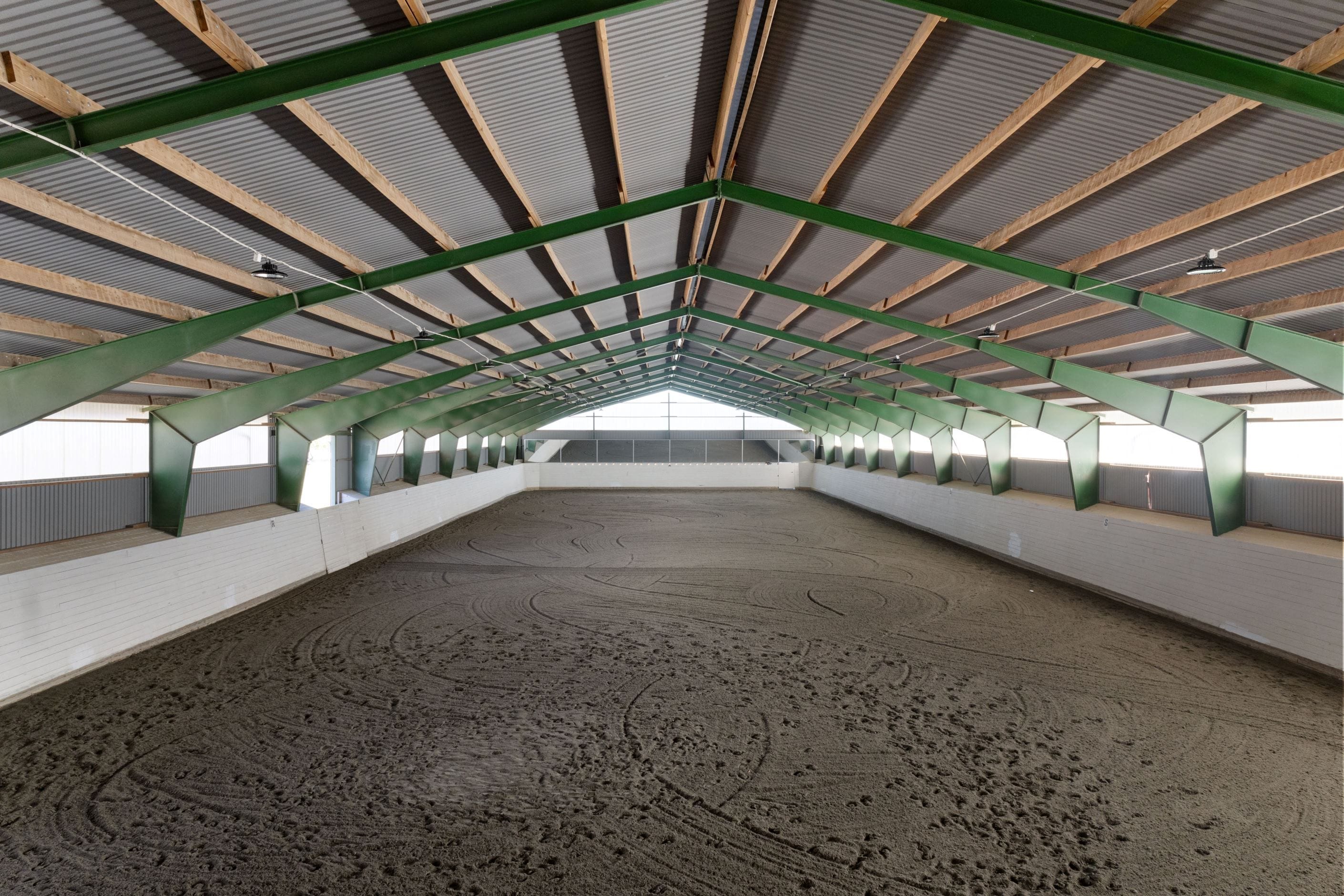 Manege 22 x 65 m. med LED-belysning