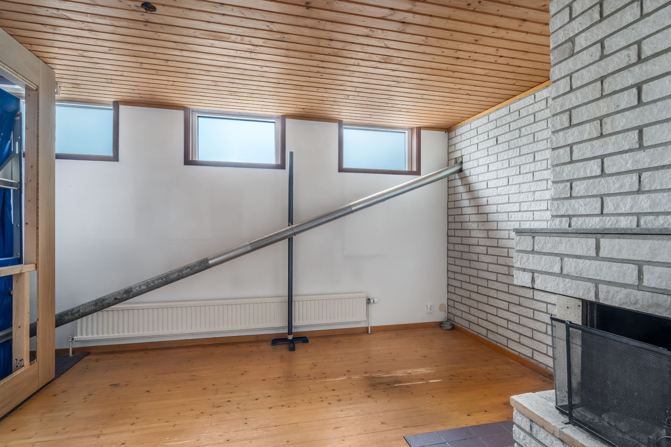 I fd. gillestugan finns bostadens pelletsförråd