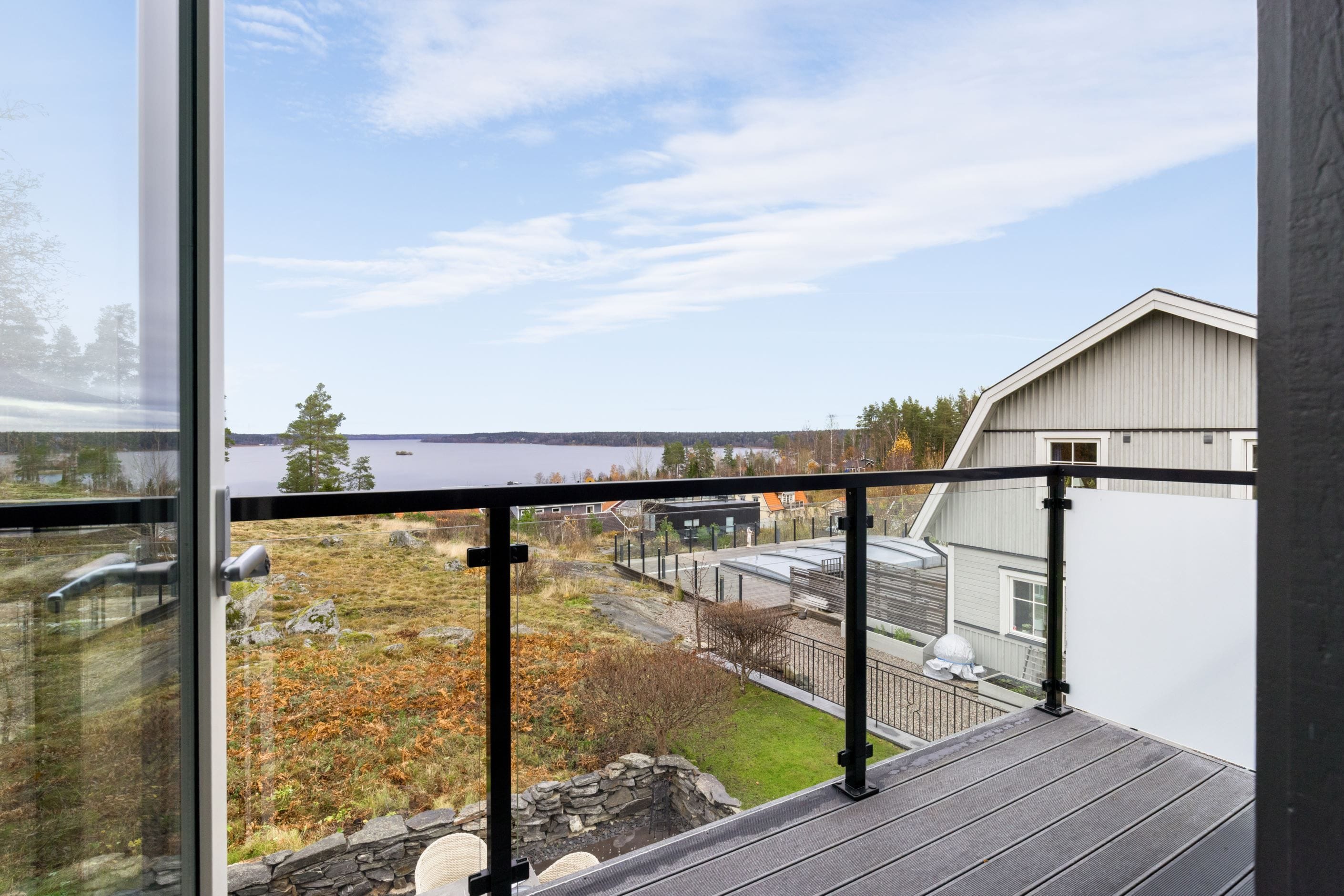 Balkong från sovrum på övre plan