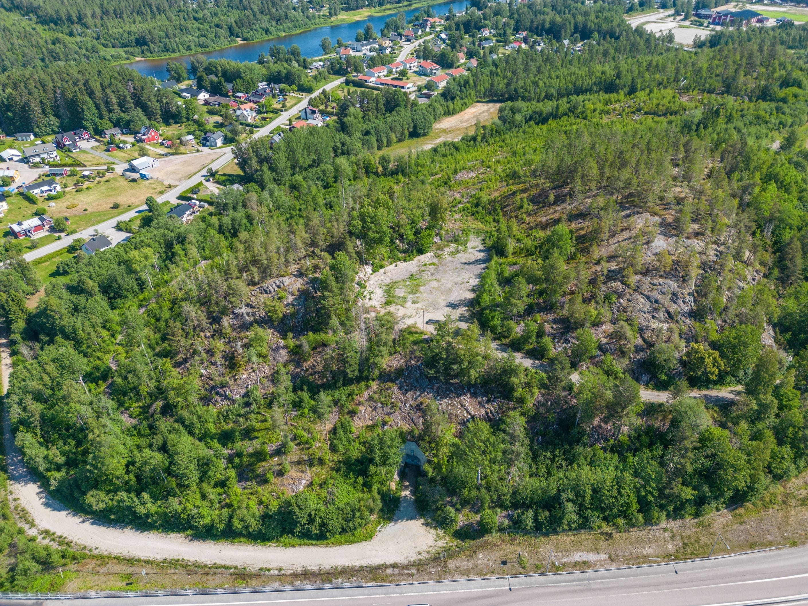 Sandsilon med urlastningen på toppen