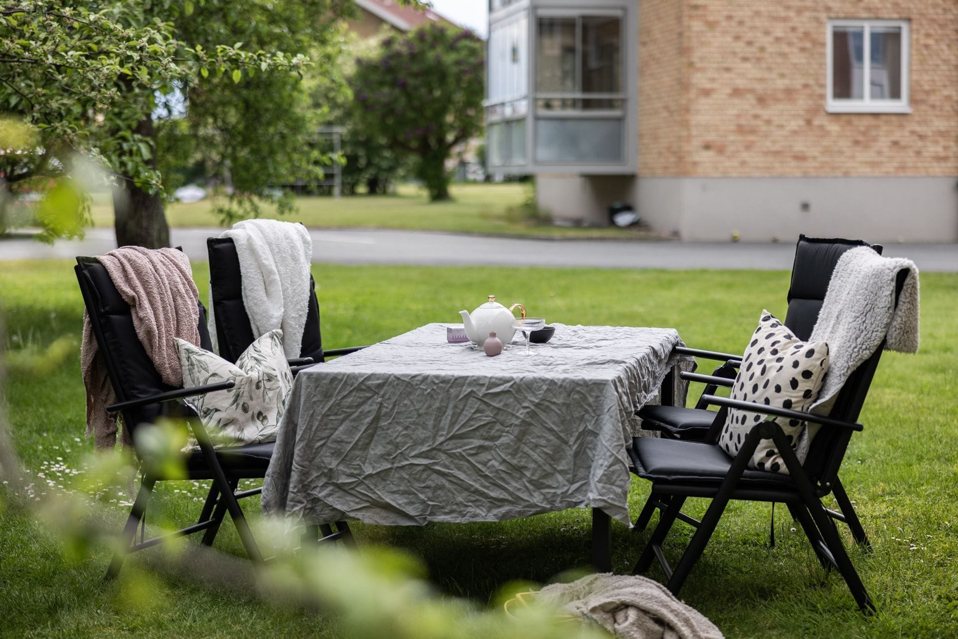 Föreningen har gemensam trädgård som du kan nyttja när du vill.