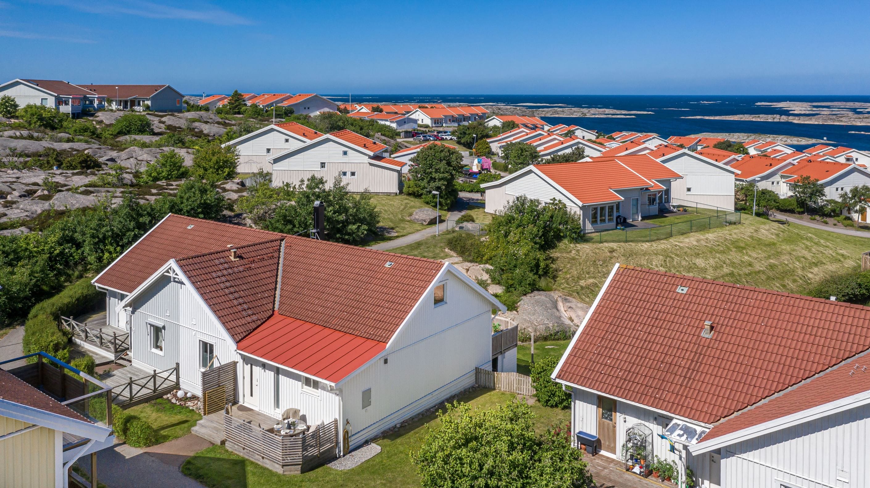 Välkomna till detta trevliga hem på Gräsholmsgatan 54!