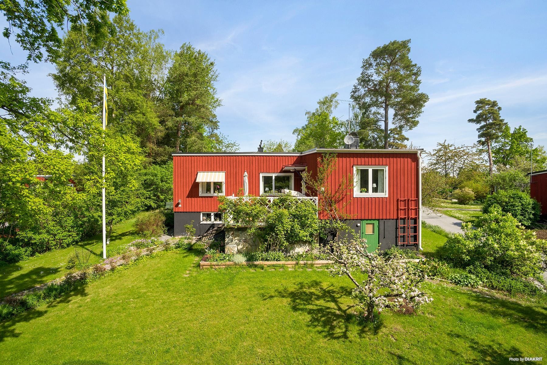 Välkommen till Tvärvägen 18