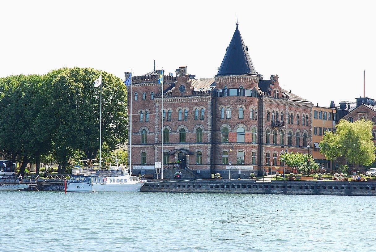 Vackra Tornhuset med butik, café samt kontor
