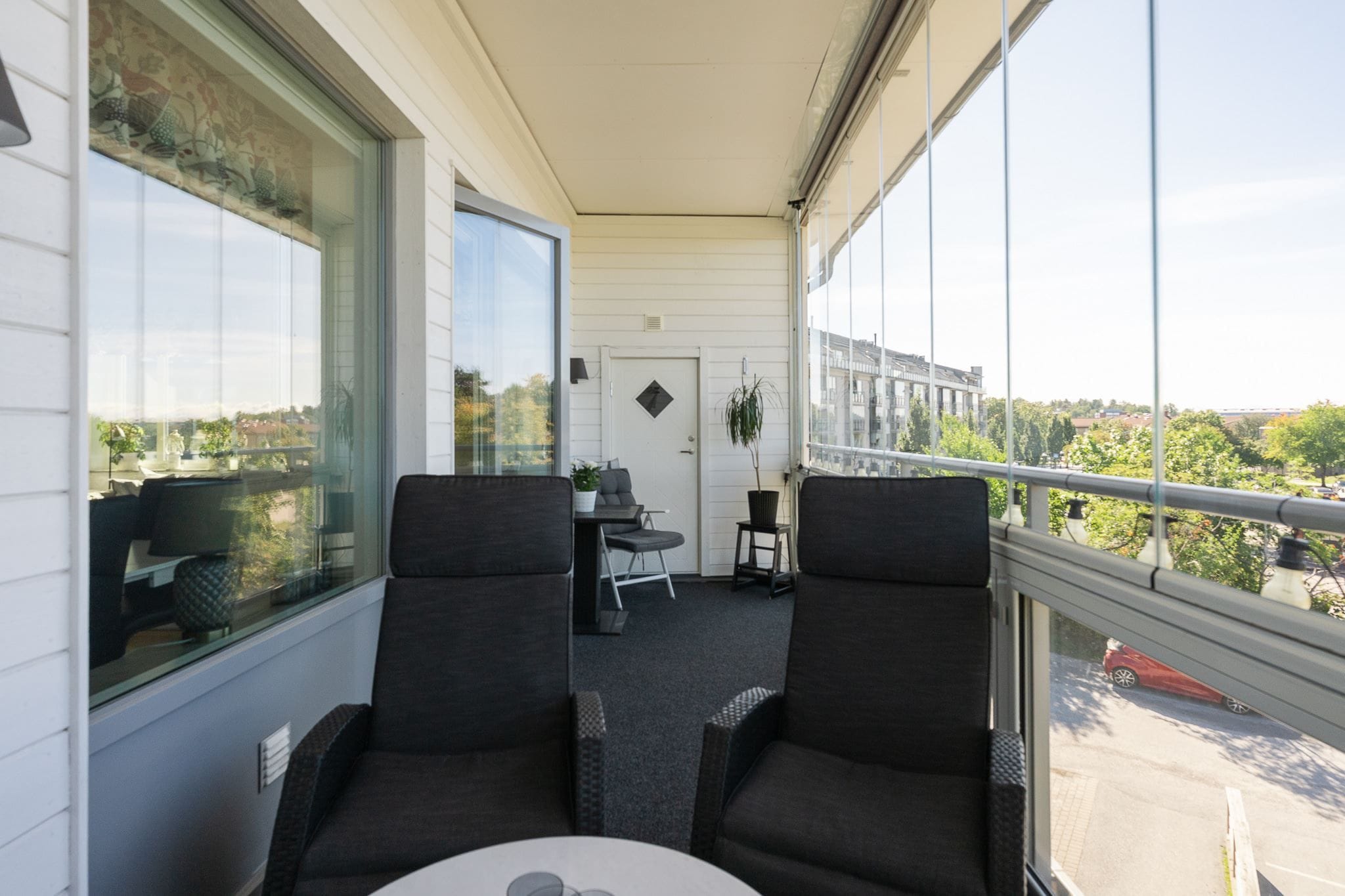 Förråd i anslutning till balkongen