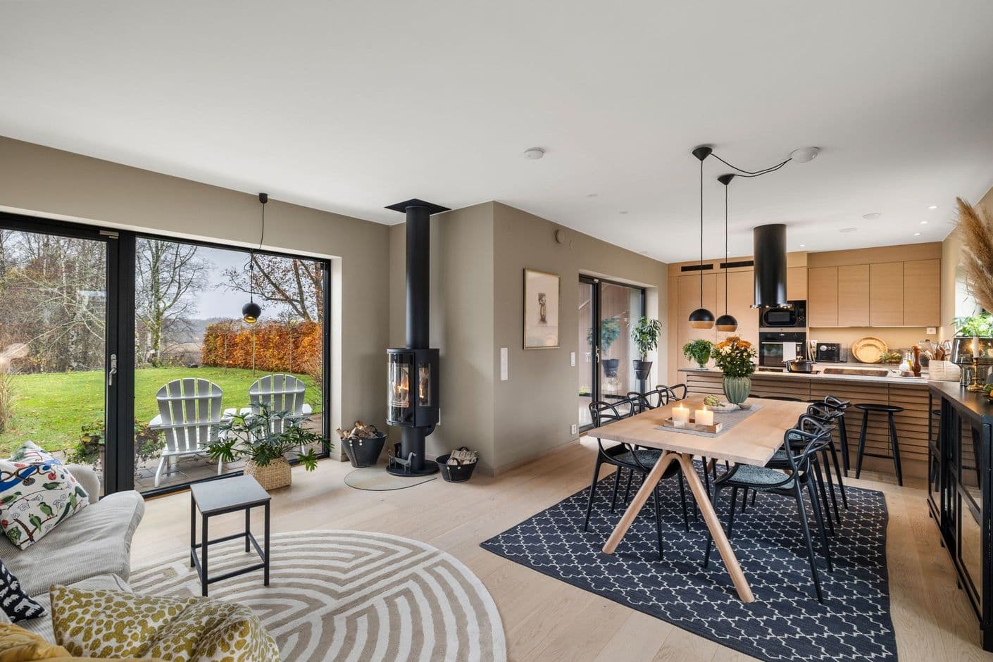 Herrgårdsvägen 15 Herrgårdsvägen 15