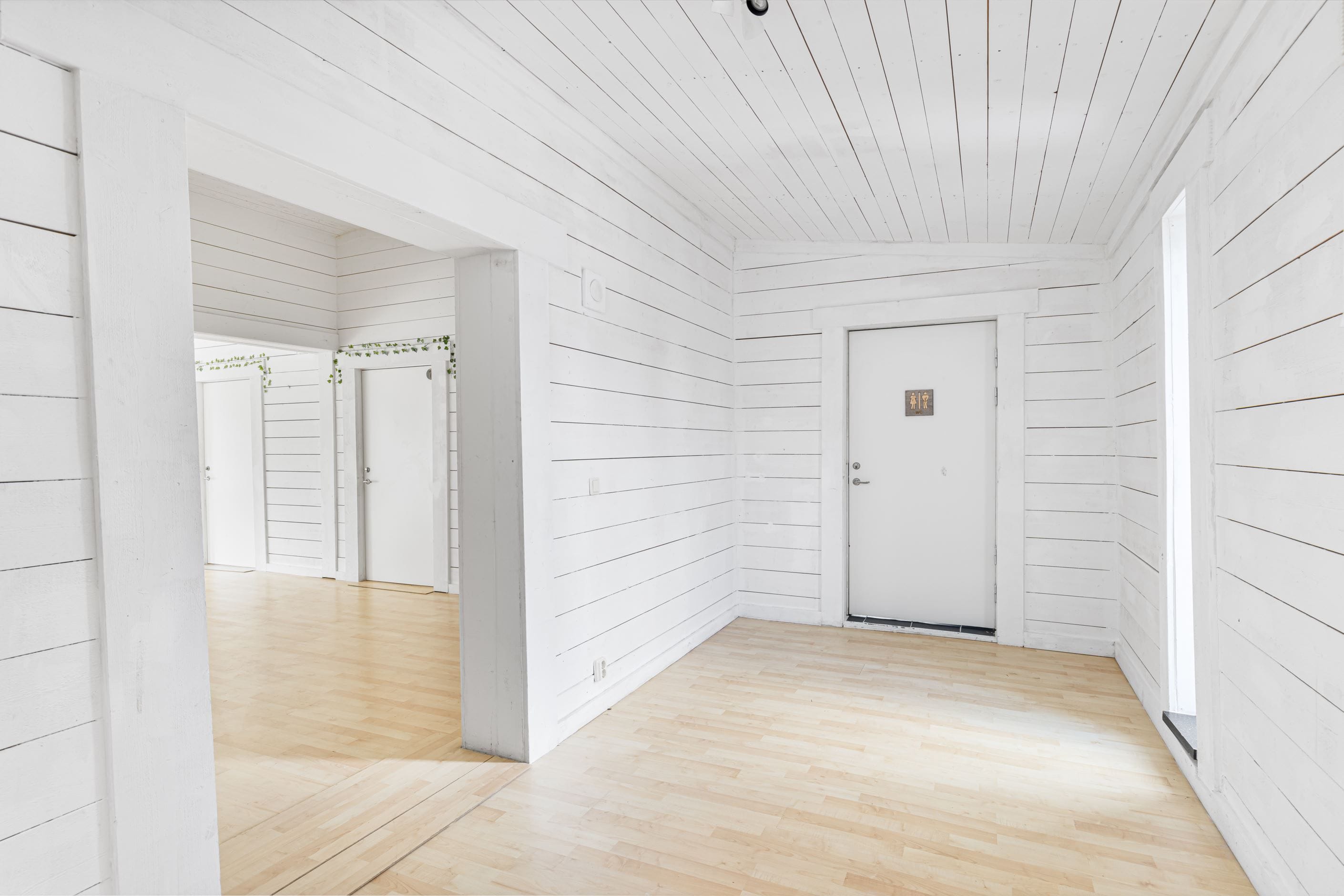 Hall mellan kök och badrum - lägenhet 1102