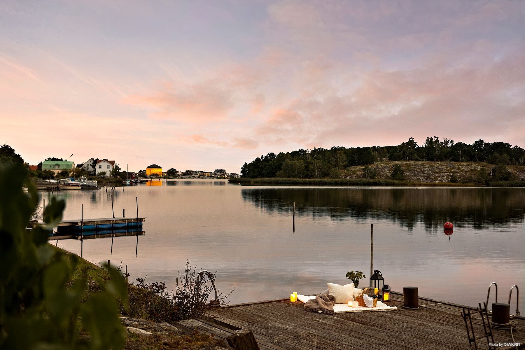 Egen brygga mot lugnt sund