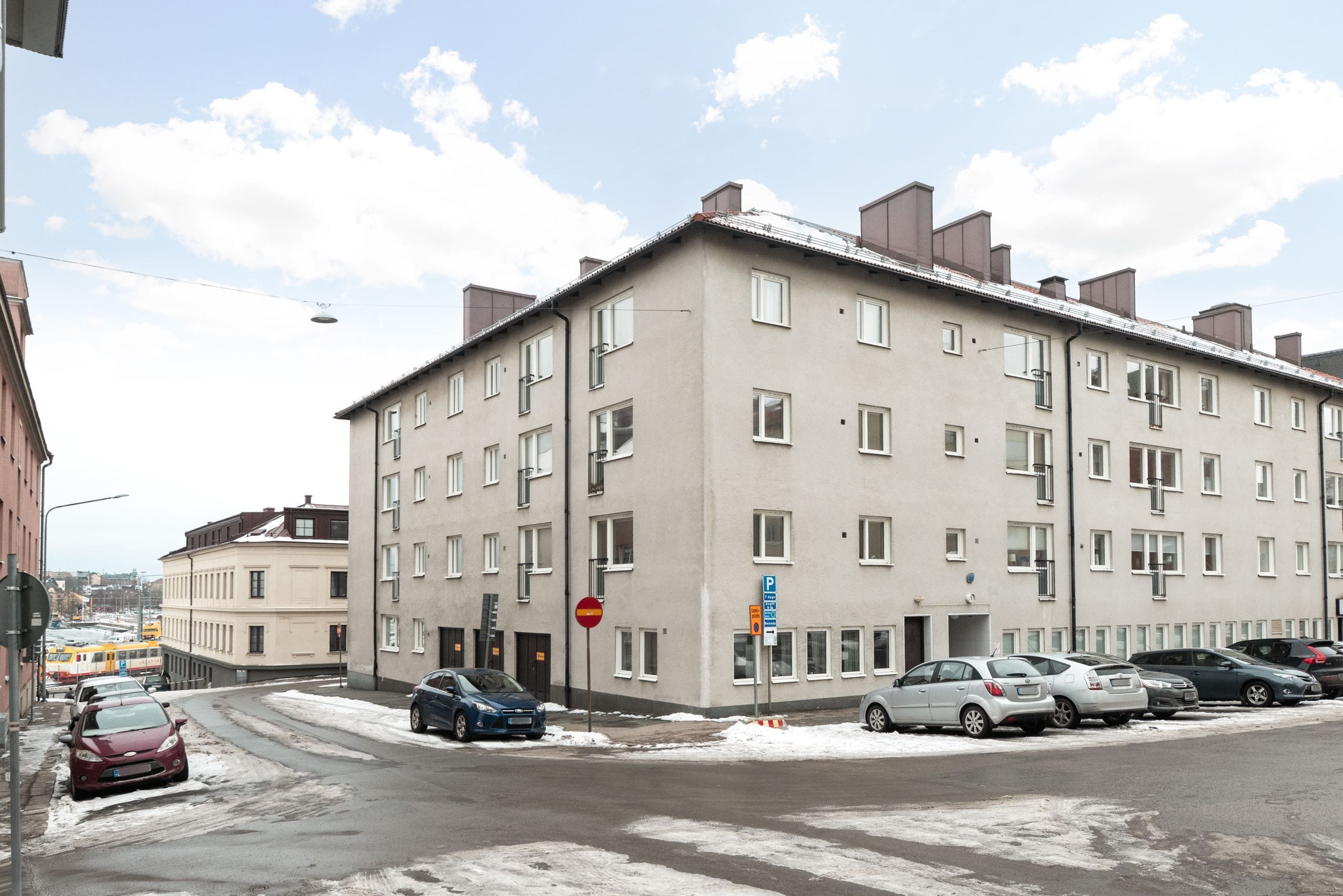 Centralt läge på Pantarholmen med närhet till bra service
