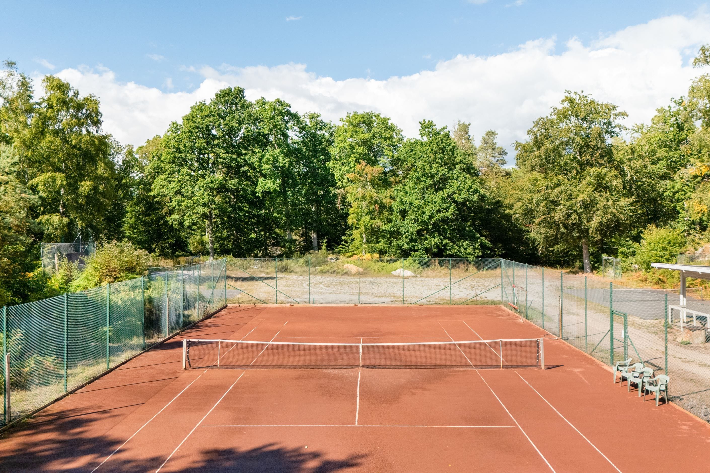 Tennisbana i området