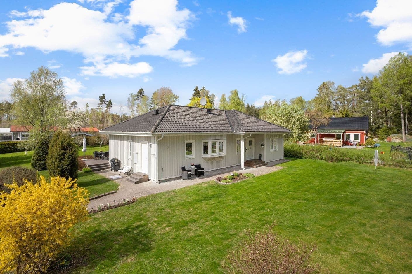Husbyvägen 30 Husbyvägen 30