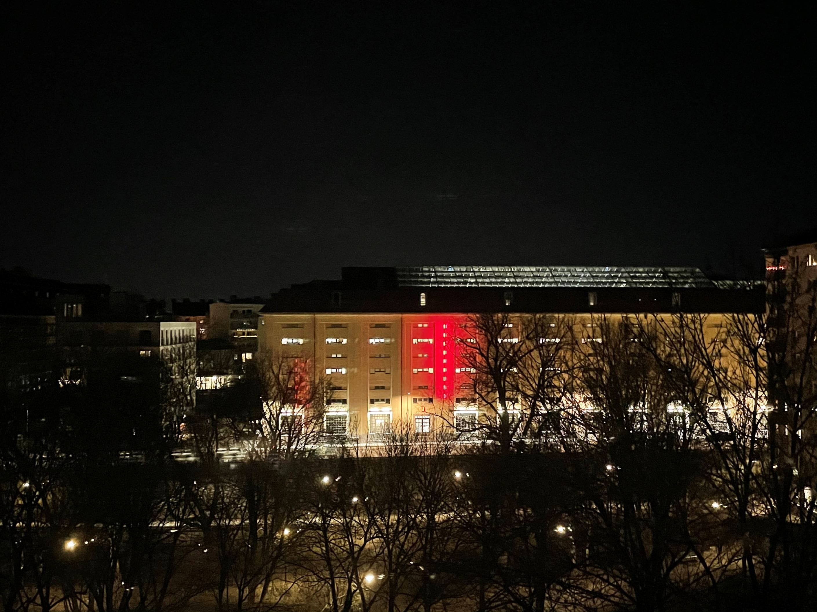 Utsikt vintertid mot Tobaksmonopolet, Swedish Match gamla cigarettfabrik. (säljarnas bild)