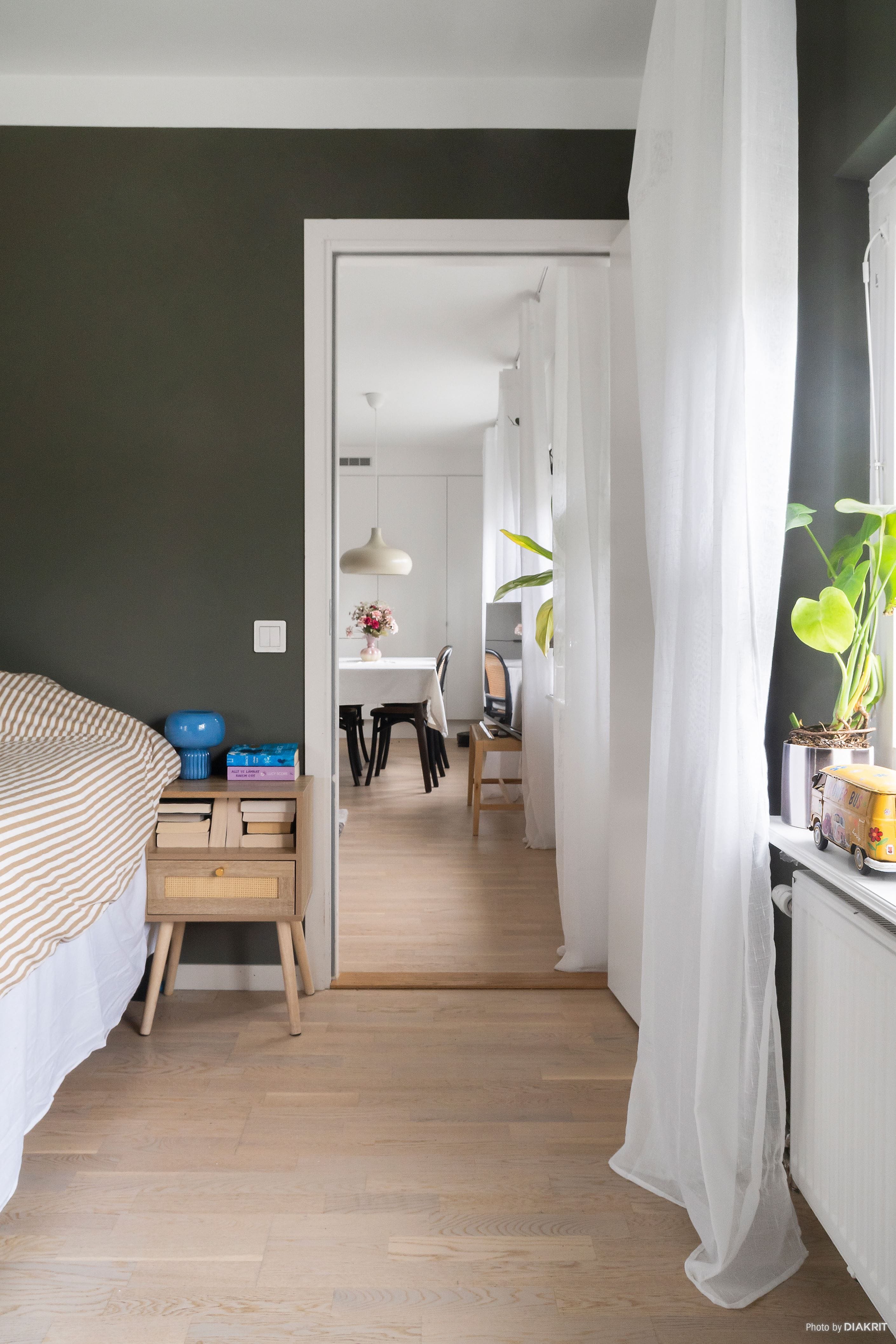 Modernt och enhetligt parkettgolv i hela lägenheten