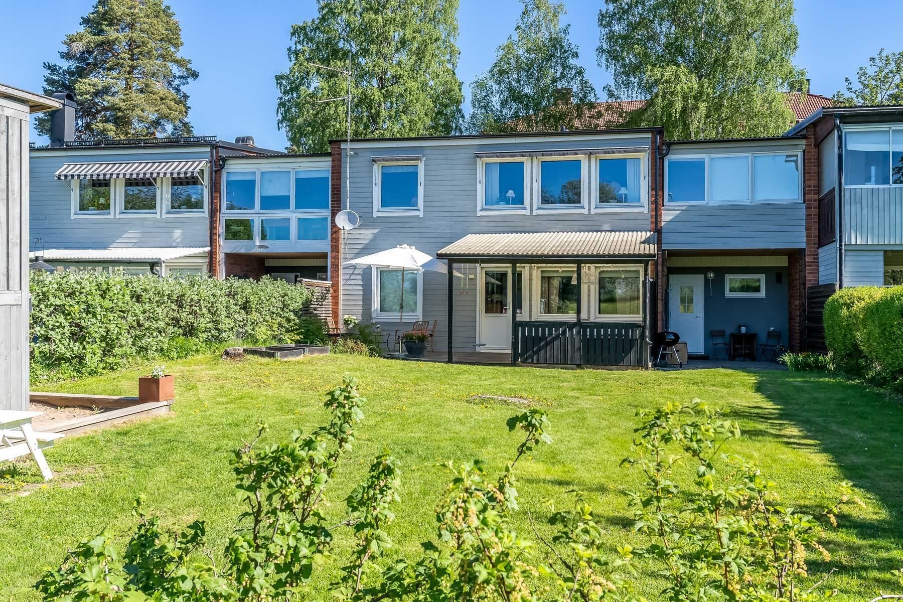 Familjevänligt hus i populära Övre Norslund
